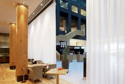 Curtain Systems, SG 5600, Colorama 1, Room shot "Radisson Blu Hotel", Zurich, Switzerland
